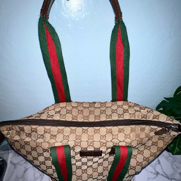 Gucci Handbag - Picture 4 of 10